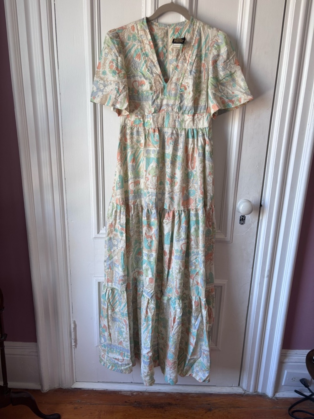 Vintage 1970’s Pantel Floral/Ladies Short Sleeve Tiered Maxi Prairie Dress